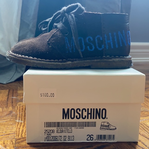 Kids desert boots.  Lightly worn condition - Picture 2 of 3